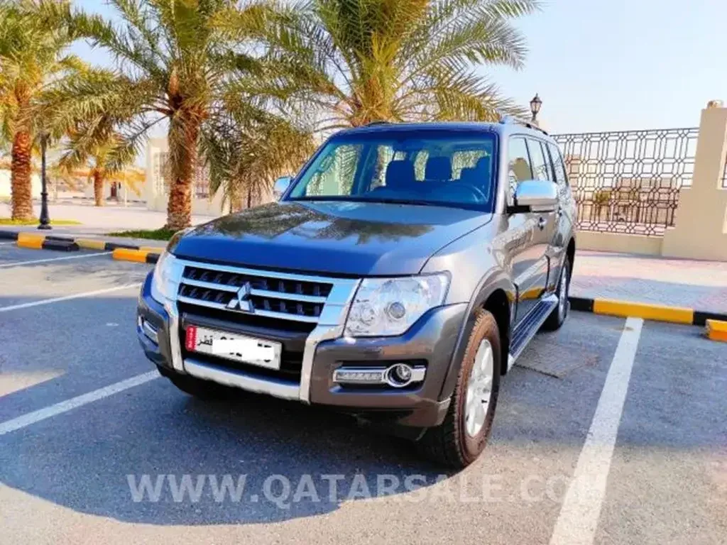 Mitsubishi  Pajero  SUV 4x4  Black  2018