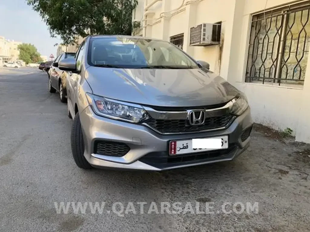 هوندا  سيتي  سيدان  فضي  2020