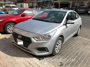 هيونداي  اكسنت  سيدان  فضي  2020