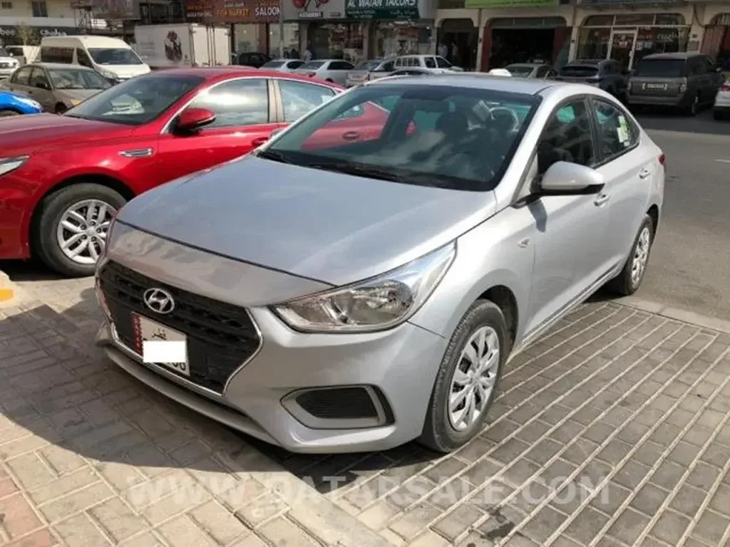 هيونداي  اكسنت  سيدان  فضي  2020
