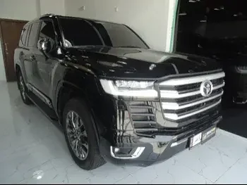 Toyota  Land Cruiser  VX Twin Turbo  2022  Automatic  33,000 Km  6 Cylinder  Four Wheel Drive (4WD)  SUV  Black  With Warranty