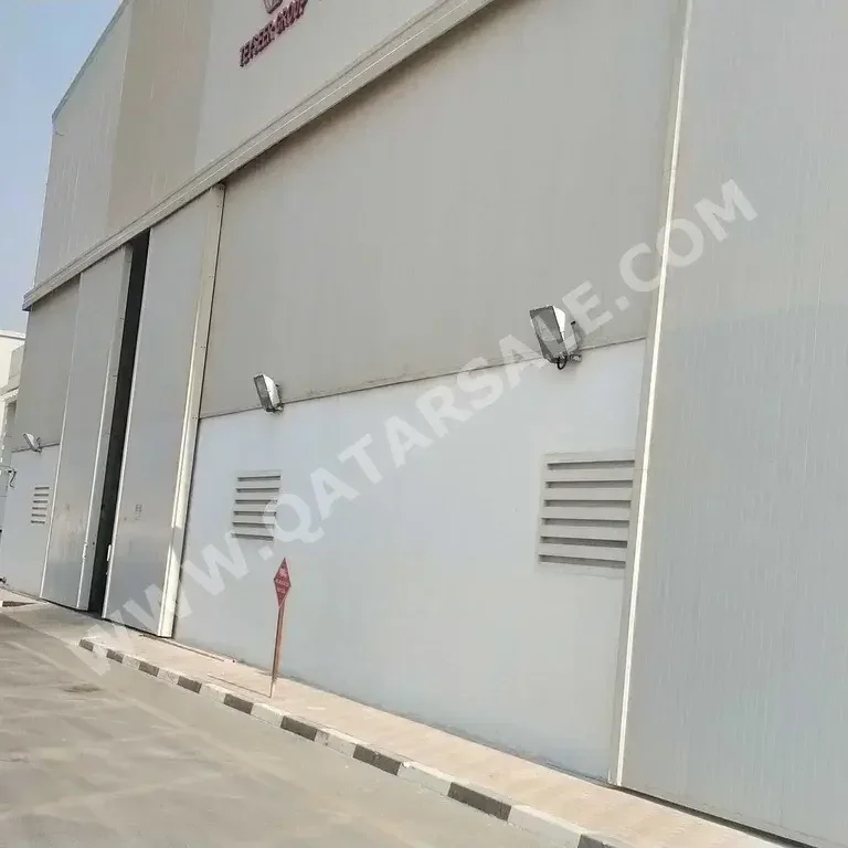 Warehouses & Stores - Al Khor  - Ras Laffan  -Area Size: 6000 Square Meter