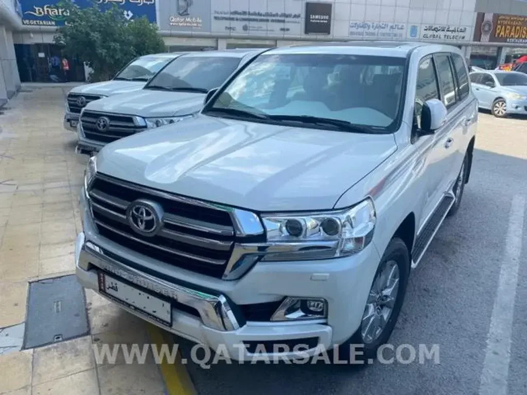 Toyota  Land Cruiser GXR  SUV 4x4  White  2019