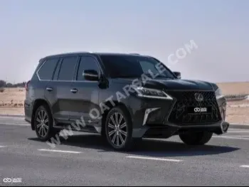 Lexus  LX  570 S  2018  Automatic  113,000 Km  8 Cylinder  Four Wheel Drive (4WD)  SUV  Black