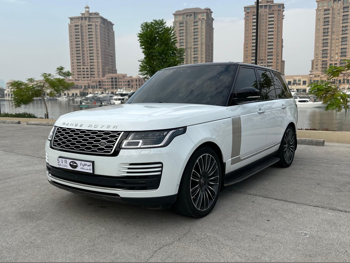 Land Rover  Range Rover Vouge  8 Cylinder  SUV 4x4  White  2020