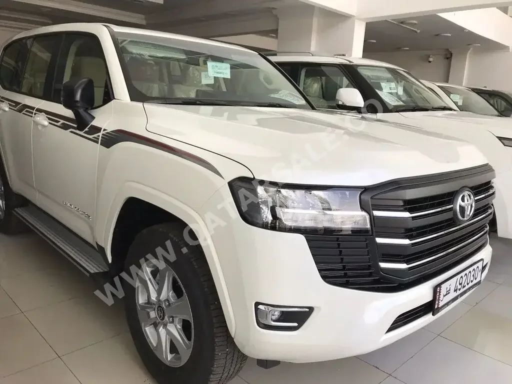 Toyota  Land Cruiser  GXR Twin Turbo  2023  Automatic  0 Km  6 Cylinder  Four Wheel Drive (4WD)  SUV  White  With Warranty