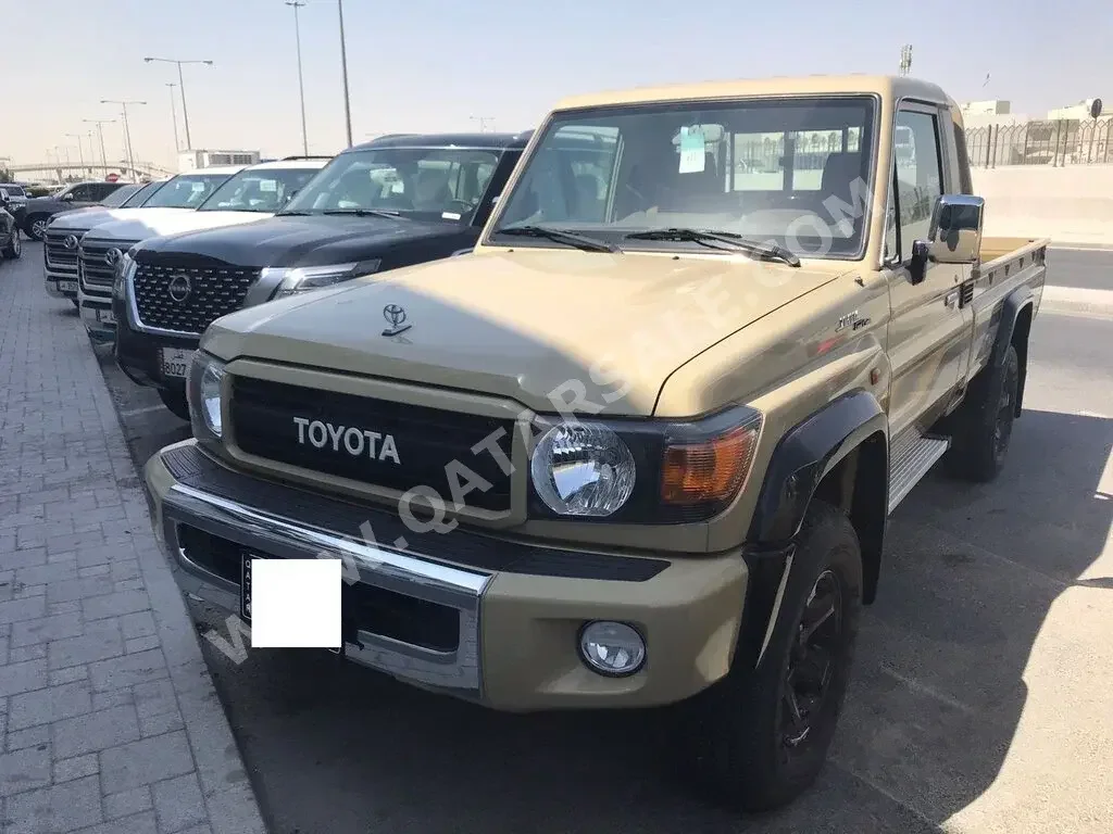 Toyota  Land Cruiser  LX  2022  Manual  0 Km  6 Cylinder  Four Wheel Drive (4WD)  Pick Up  Beige  With Warranty