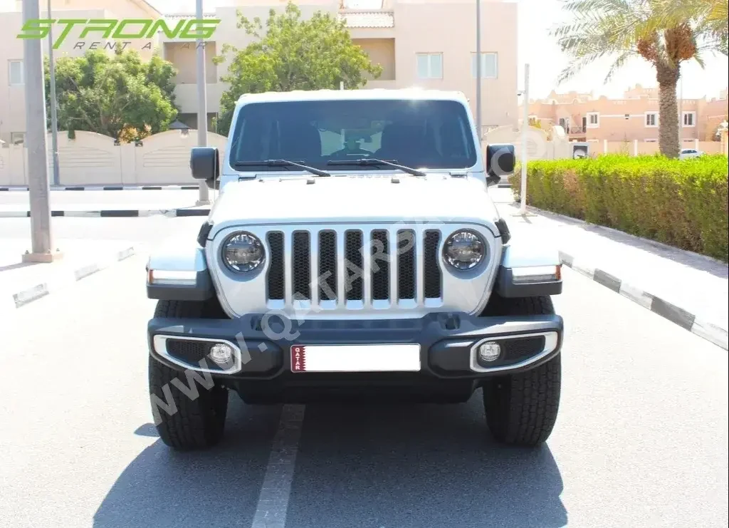 جييب  رانجلار  6 سلندر  إس يو في 4 في 4  فضي  2023