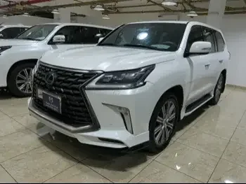 Lexus  LX  570 S  2016  Automatic  230,000 Km  8 Cylinder  Four Wheel Drive (4WD)  SUV  White