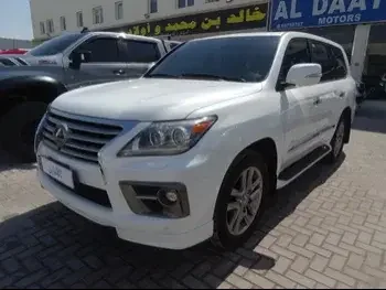 Lexus  LX  570  2015  Automatic  282,000 Km  8 Cylinder  Four Wheel Drive (4WD)  SUV  White  With Warranty