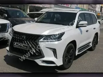 Lexus  LX  570 S Black Edition  2020  Automatic  141,000 Km  8 Cylinder  Four Wheel Drive (4WD)  SUV  White  With Warranty