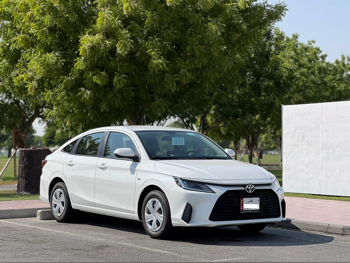 Toyota  Yaris  Sedan  White  2024