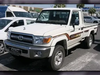 Toyota  Land Cruiser  LX  2023  Manual  4,000 Km  6 Cylinder  Four Wheel Drive (4WD)  Pick Up  White  With Warranty