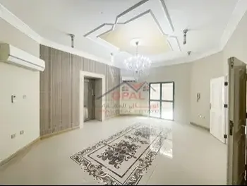 Family Residential  - Not Furnished  - Doha  - Al Maamoura  - 4 Bedrooms