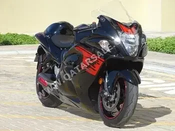 Suzuki  Hayabusa - Year 2018 - Color Red & Black - Gear Type Manual -  Warranty - Mileage 9000 Km