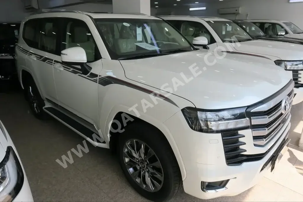 Toyota  Land Cruiser  GXR Twin Turbo  2023  Automatic  0 Km  6 Cylinder  Four Wheel Drive (4WD)  SUV  White  With Warranty