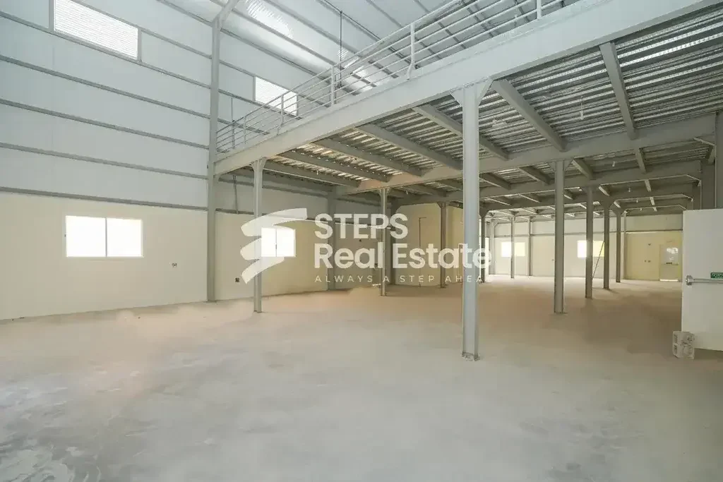 Warehouses & Stores - Al Wakrah  - Barkit Al Awamer  -Area Size: 1000 Square Meter