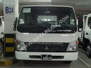 Mitsubishi  Canter - Color White  2015