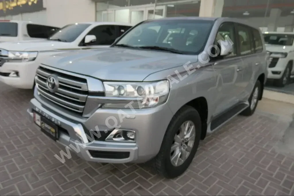 Toyota  Land Cruiser  GXR  2019  Automatic  109,000 Km  8 Cylinder  Four Wheel Drive (4WD)  SUV  Silver  With Warranty