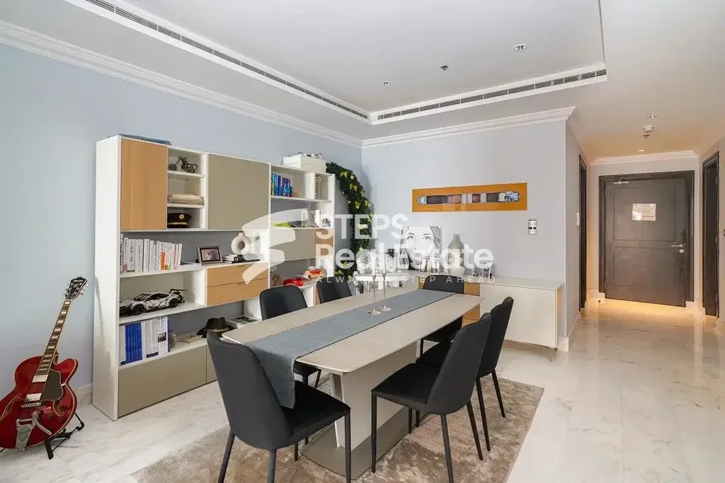 2 Bedrooms  Apartment  For Rent  in Doha -  The Pearl  Fully Furnished