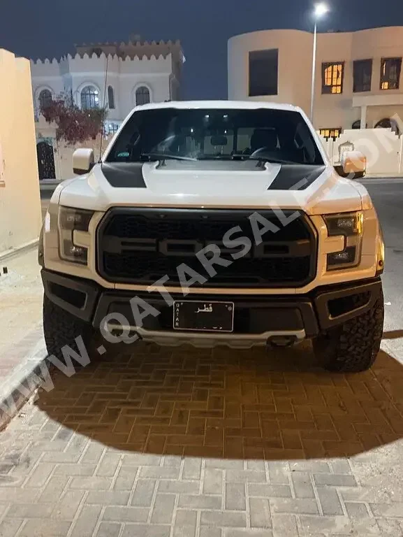 Ford  Raptor  2017  Automatic  225,000 Km  6 Cylinder  Four Wheel Drive (4WD)  Pick Up  White  With Warranty