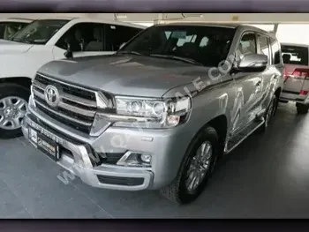 Toyota  Land Cruiser  GXR  2020  Automatic  92,000 Km  8 Cylinder  Four Wheel Drive (4WD)  SUV  Silver