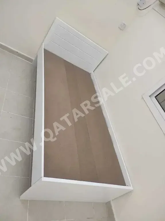 الأسّرة - أبيض  - متضمنة المرتبة