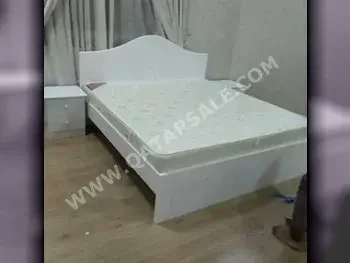 Beds - Queen  - White  - Mattress Included  - With Bedside Table