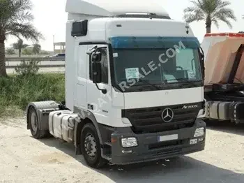 أبيض  2007  8  اوتوماتيك ونص كهرباء  اسبانيا  مرسيدس  اكتروس