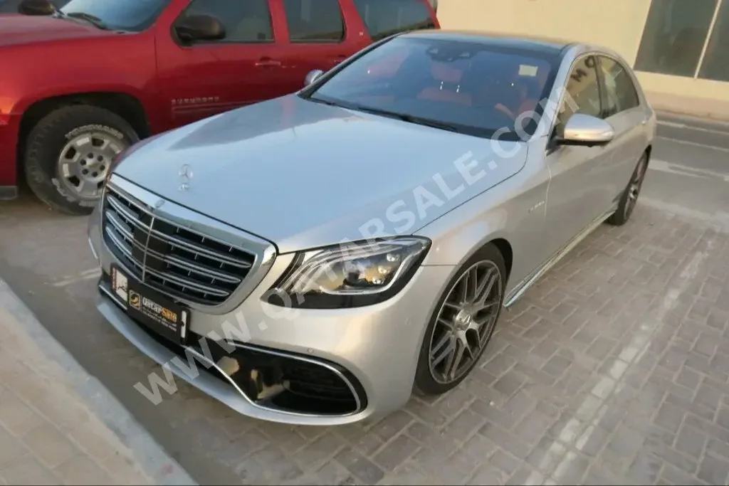 مرسيدس - بنز  اس - كلاس  63 AMG  2018  اوتوماتيك  65,000 كم  8 سلندر  دفع خلفي  سيدان  فضي  تحت الضمان