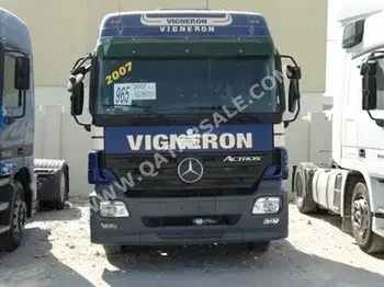 أزرق  2007  مرسيدس  اكتروس  1841