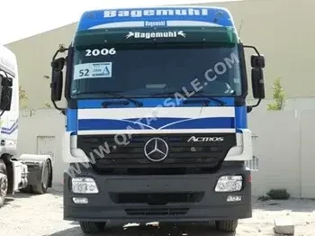 ابيض + ازرق  2006  اتوماتيك و نص كهرباء  المانيا  مرسيدس  اكتروس  1841