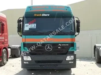 اخضر + برتقالي  2007  اتوماتيك و نص كهرباء  المانيا  مرسيدس  اكتروس  1841