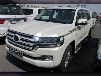 Toyota  Land Cruiser  VXR  2018  Automatic  19٬000 Km  8 Cylinder  Four Wheel Drive (4WD)  SUV  White