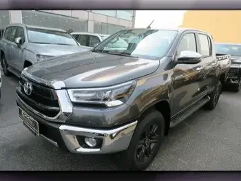 Toyota  Hilux  2024  Automatic  0 Km  4 Cylinder  Four Wheel Drive (4WD)  Pick Up  Gray  With Warranty