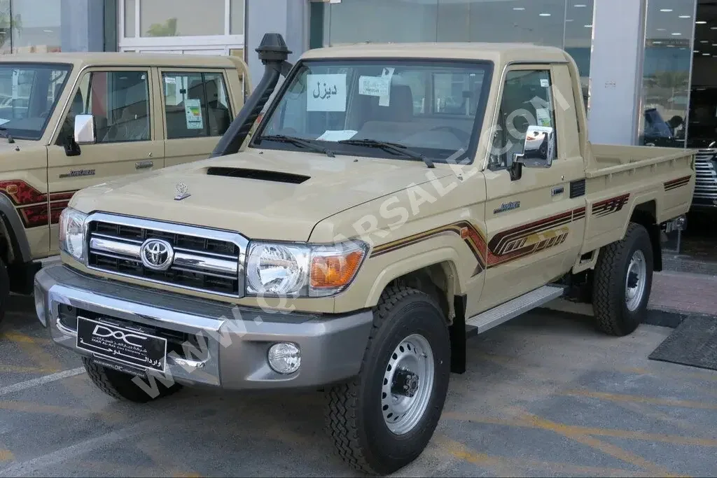 Toyota  Land Cruiser  LX  2023  Manual  0 Km  8 Cylinder  Four Wheel Drive (4WD)  Pick Up  Beige  With Warranty