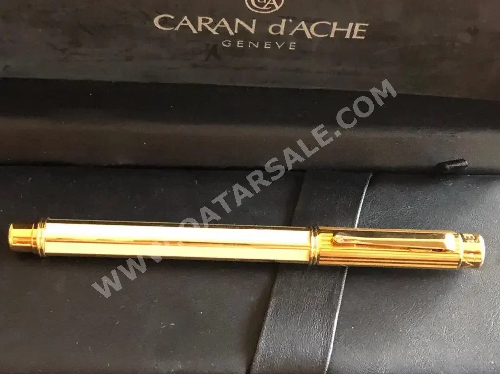 Caran d'Ache  Gold -  2022  Fountain