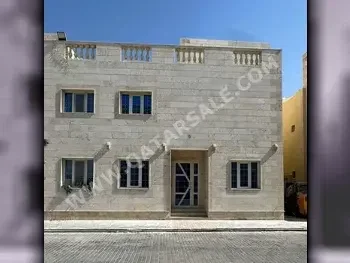 Family Residential  - Not Furnished  - Al Rayyan  - Izghawa  - 5 Bedrooms