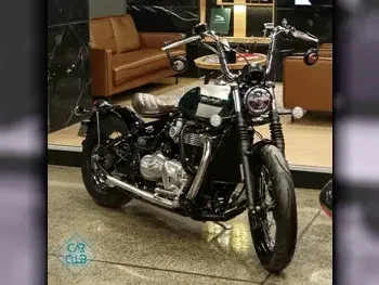 Triumph  Bonneville Bobber -  2018 - Color Matt Green