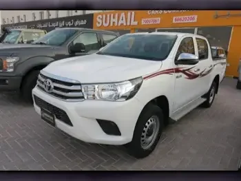 Toyota  Hilux  2022  Automatic  50,000 Km  4 Cylinder  Four Wheel Drive (4WD)  Pick Up  White  With Warranty