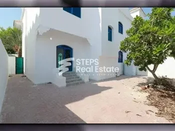 Family Residential  - Not Furnished  - Doha  - Nuaija  - 4 Bedrooms