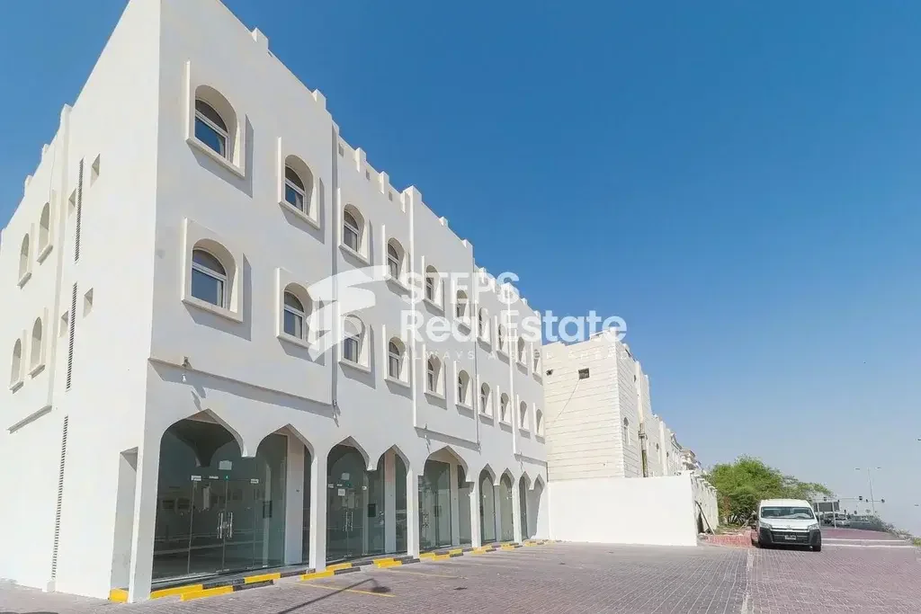 Commercial Shops - Not Furnished  - Doha  - Fereej Kulaib