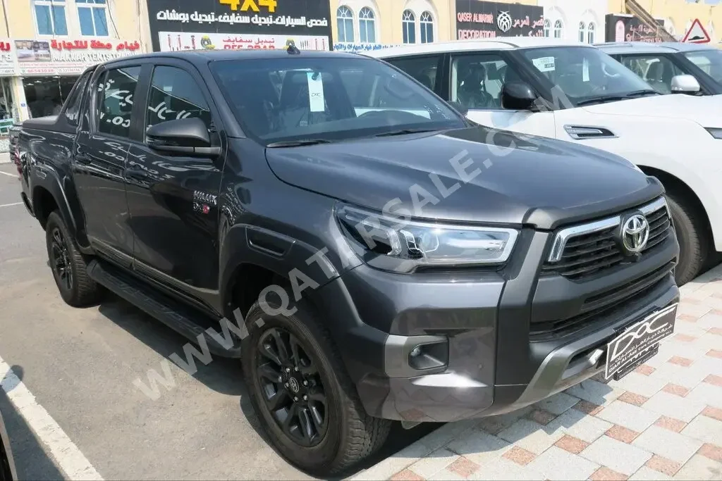 Toyota  Hilux  SR5 Adventure  2023  Automatic  0 Km  4 Cylinder  Four Wheel Drive (4WD)  Pick Up  Gray  With Warranty