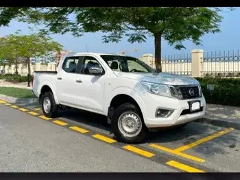 Nissan  Navara  2020  Automatic  22,000 Km  4 Cylinder  Rear Wheel Drive (RWD)  Pick Up  White