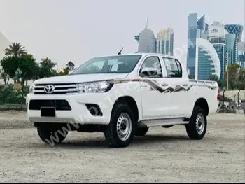 Toyota  Hilux  2024  Automatic  0 Km  4 Cylinder  Four Wheel Drive (4WD)  Pick Up  White  With Warranty