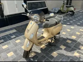 Vespa  Elegante -  2023 - Color Beige