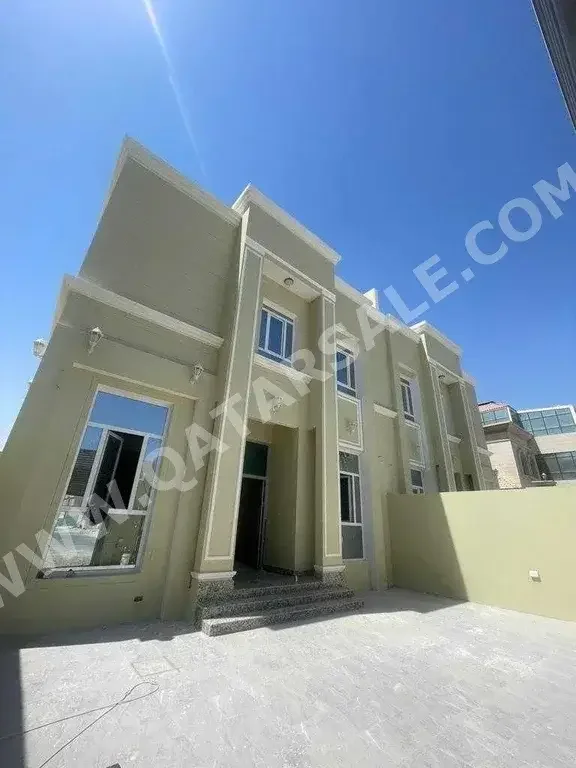 Family Residential  - Not Furnished  - Al Daayen  - Sumaysimah  - 5 Bedrooms