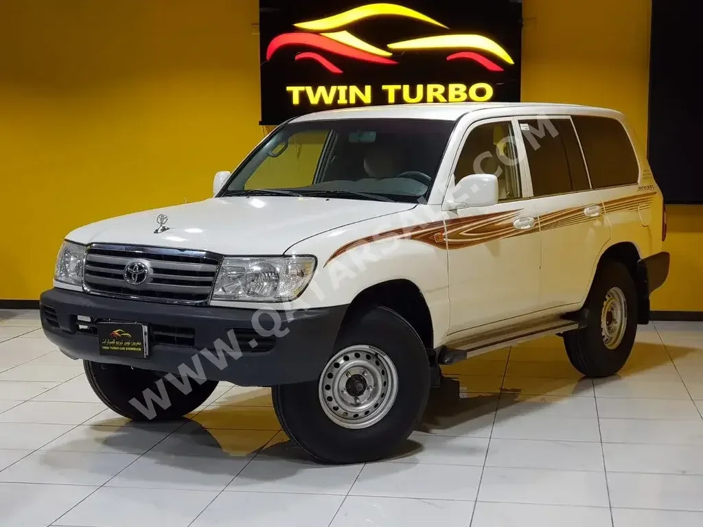 Toyota  Land Cruiser  GX  2007  Manual  159,000 Km  6 Cylinder  Four Wheel Drive (4WD)  SUV  White