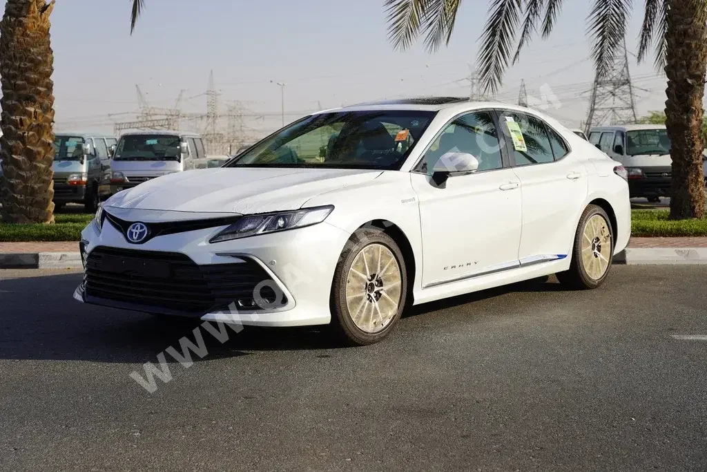 Toyota  Camry  GLI  2024  Automatic  0 Km  4 Cylinder  Front Wheel Drive (FWD)  Sedan  White  With Warranty