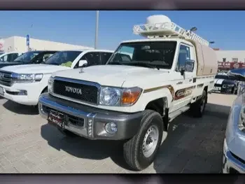 Toyota  Land Cruiser  LX  2020  Manual  14,000 Km  6 Cylinder  Four Wheel Drive (4WD)  Pick Up  White